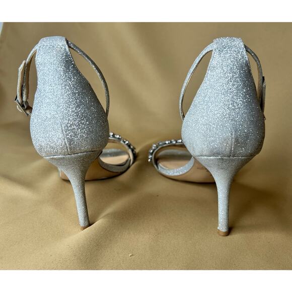 Jewel Badgley Mischka Kirsten Silver Glitter Laser Cut Heeled Sandal 9 New - Picture 11 of 13